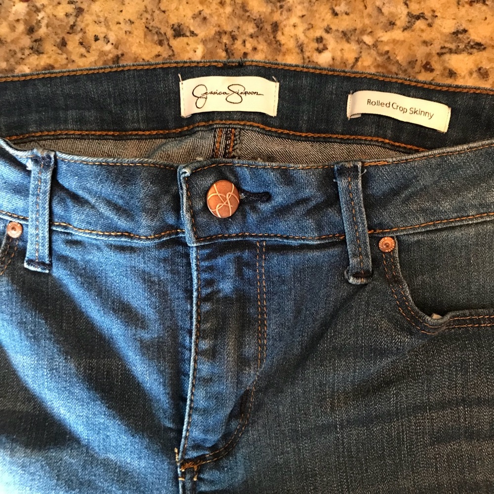 Jessica Simpson Rolled Cropped Skinny’s